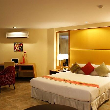 Bella Villa Metro Pattaya Ngoại thất bức ảnh